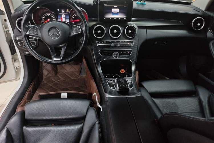 Used Mercedes-Benz C-Class 2017 Restyled C 180 L Fashion Edition Sport Version Center Console