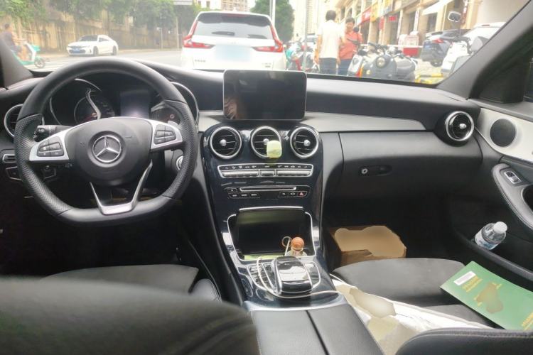 Used Mercedes-Benz C-Class 2017 C 200 Sport Edition Center Console