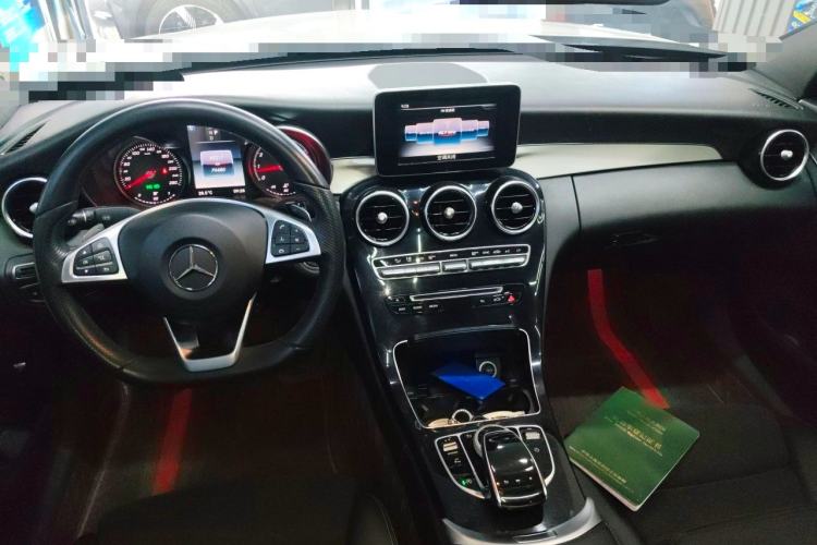 Used Mercedes-Benz C-Class 2017 Restyled C 200 Sport Edition Center Console
