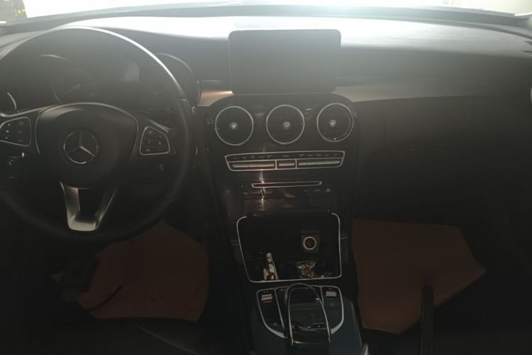Used Mercedes-Benz C-Class 2017 Revised C 180 L Dynamic Sports Edition Center Console