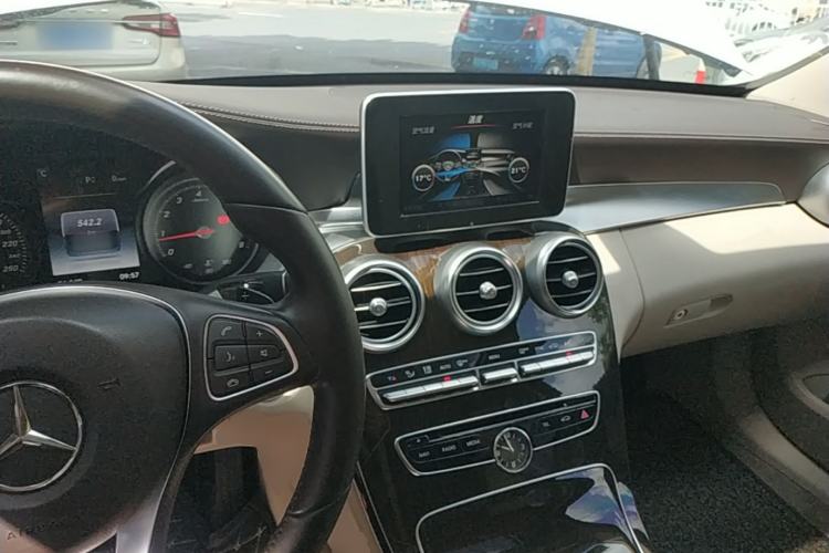 Used Mercedes-Benz C-Class 2017 C 180 L Center Console