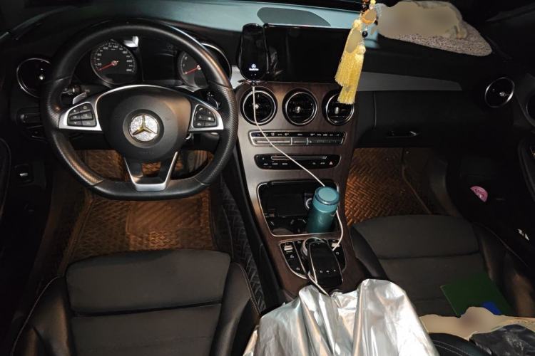 Used Mercedes-Benz C-Class 2017 Restyled C 200 Sport Edition Center Console