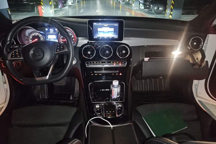 Used Mercedes-Benz C-Class 2017 C 200 Sport Edition Center Console