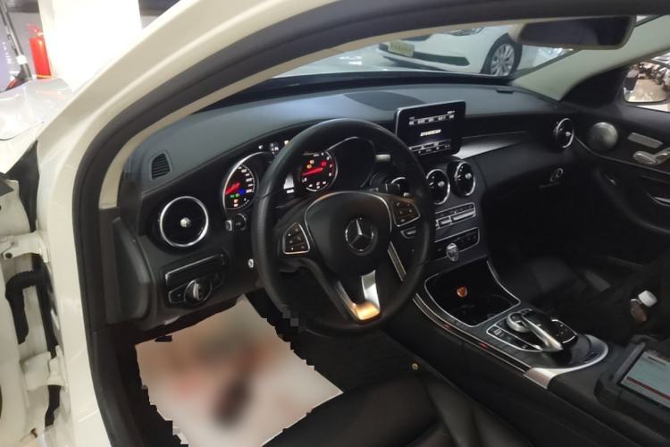 Used Mercedes-Benz C-Class 2017 C 200 L Sport Edition Center Console