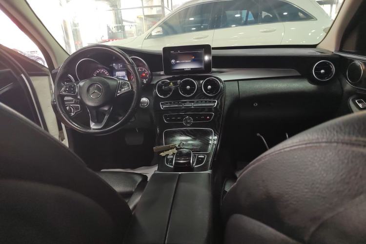 Used Mercedes-Benz C-Class 2017 C 180 L Sport Edition Center Console