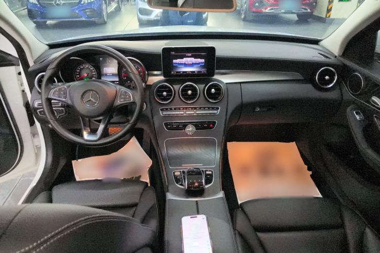Used Mercedes-Benz C-Class 2017 Restyled C 180 L Fashion Edition Sport Version Center Console