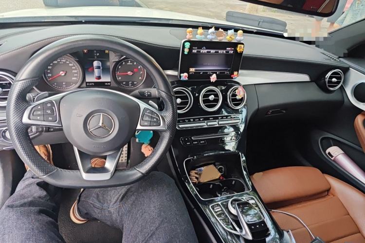 Used Mercedes-Benz C-Class 2017 Facelift C 200 Coupe Center Console