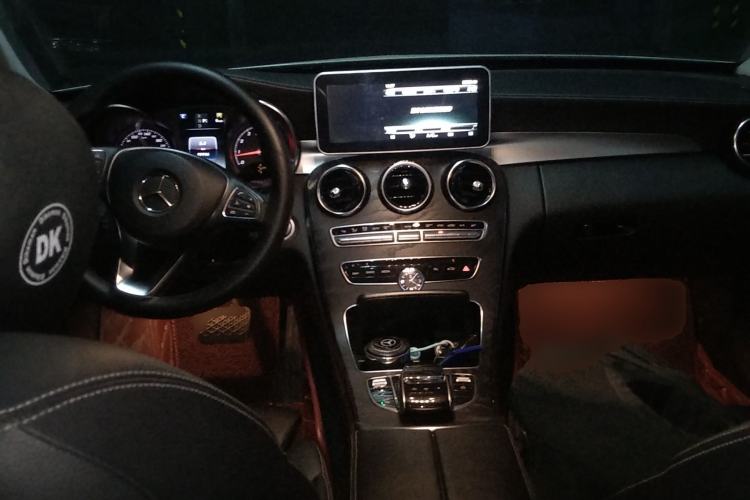 Used Mercedes-Benz C-Class 2017 C 180 L Sport Edition Center Console