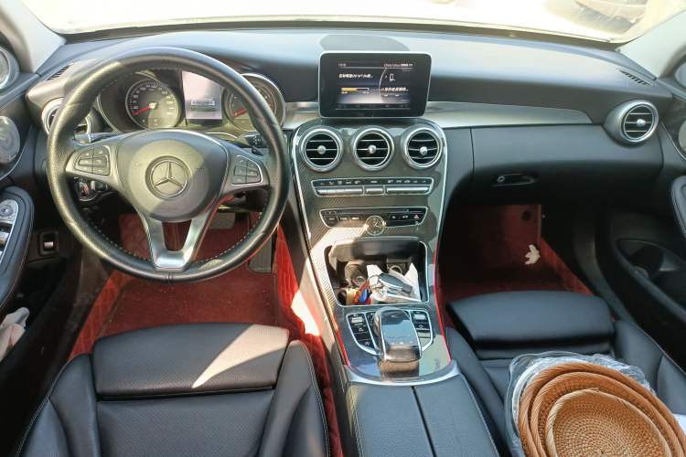 Used Mercedes-Benz C-Class 2017 Facelift C 200 Station Wagon Center Console