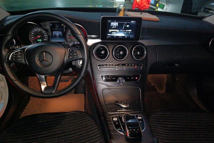 Used Mercedes-Benz C-Class 2017 C 200 L Sport Edition Center Console