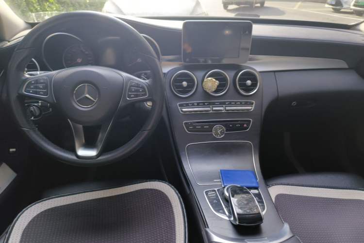 Used Mercedes-Benz C-Class 2017 C 200 L Sport Edition Center Console