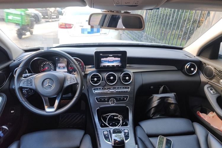 Used Mercedes-Benz C-Class 2017 Restyled C 180 L Fashion Edition Sport Version Center Console