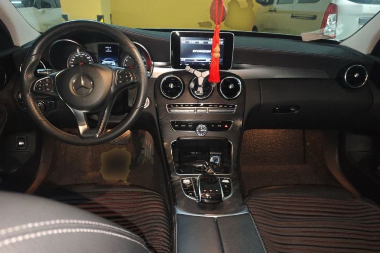 Used Mercedes-Benz C-Class 2017 C 200 L Sport Edition Center Console