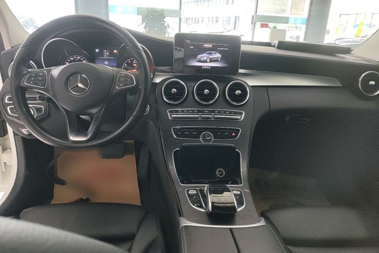 Used Mercedes-Benz C-Class 2017 Restyled C 180 L Fashion Edition Sport Version Center Console