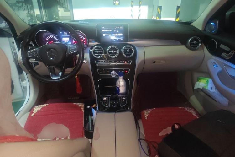 Used Mercedes-Benz C-Class 2017 C 200 L Center Console