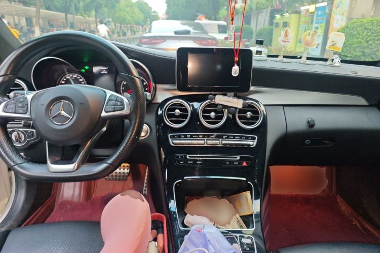 Used Mercedes-Benz C-Class 2017 Facelift C 200 Coupe Center Console