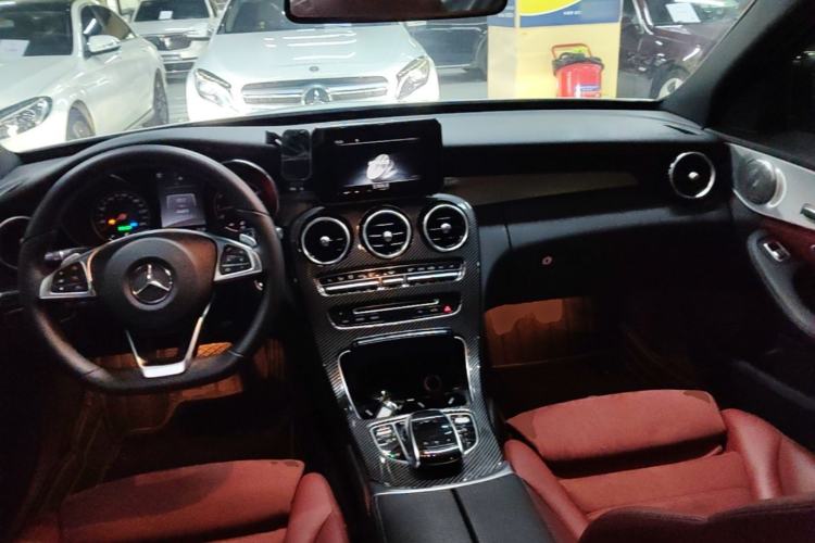 Used Mercedes-Benz C-Class 2017 Restyled C 200 Sport Edition Center Console