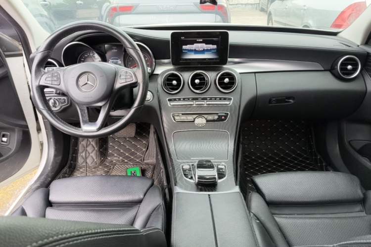 Used Mercedes-Benz C-Class 2017 Restyled C 180 L Fashion Edition Sport Version Center Console