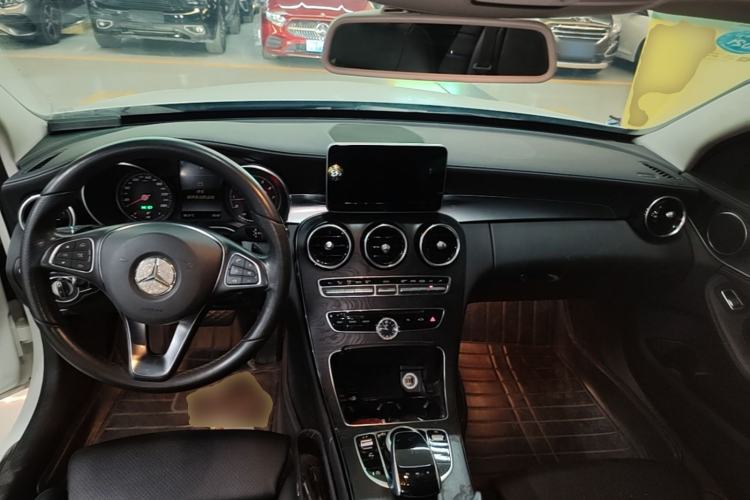 Used Mercedes-Benz C-Class 2017 Restyled C 180 L Fashion Edition Sport Version Center Console