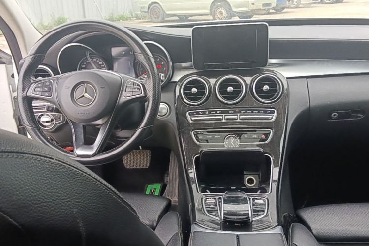 Used Mercedes-Benz C-Class 2017 C 200 L Sport Edition Center Console