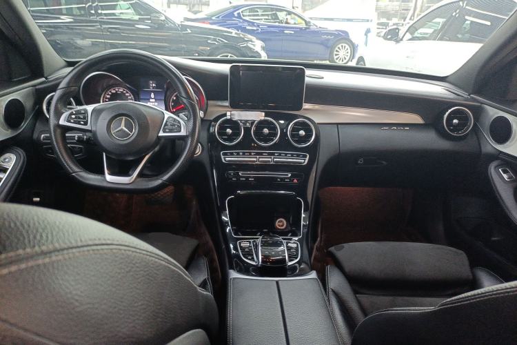 Used Mercedes-Benz C-Class 2017 C 200 Sport Edition Center Console