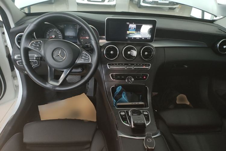 Used Mercedes-Benz C-Class 2017 C 180 L Sport Edition Center Console