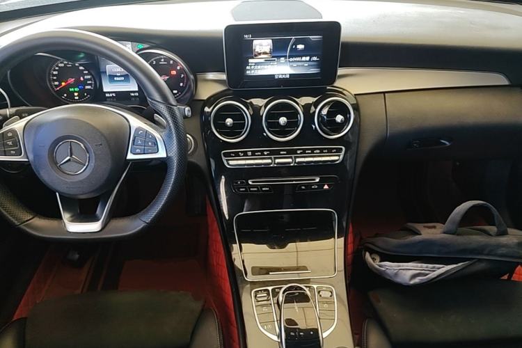 Used Mercedes-Benz C-Class 2017 Restyled C 200 Sport Edition Center Console