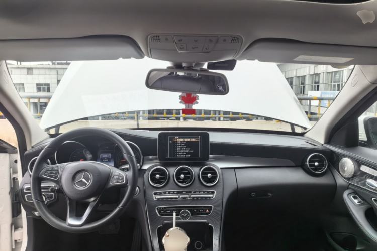 Used Mercedes-Benz C-Class 2017 C 200 L Sport Edition Center Console