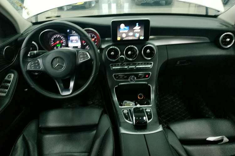 Used Mercedes-Benz C-Class 2017 C 180 L Sport Edition Center Console