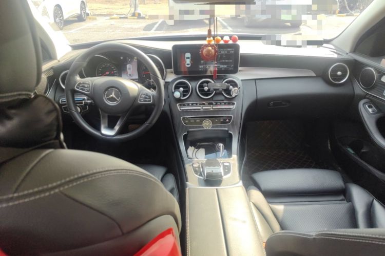 Used Mercedes-Benz C-Class 2017 Facelift C 200 L 4MATIC Sport Edition Center Console