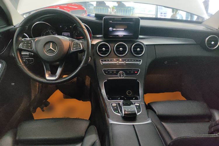 Used Mercedes-Benz C-Class 2017 Restyled C 180 L Fashion Edition Sport Version Center Console