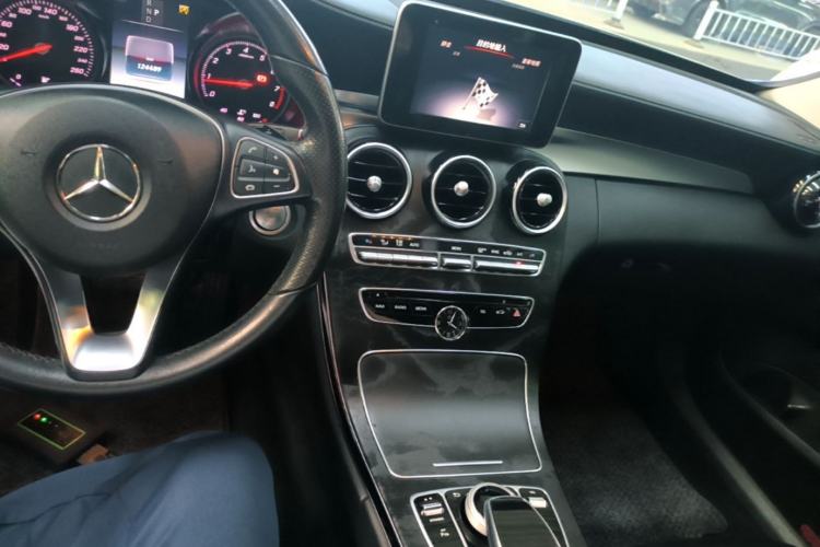Used Mercedes-Benz C-Class 2017 Restyled C 180 L Fashion Edition Sport Version Center Console