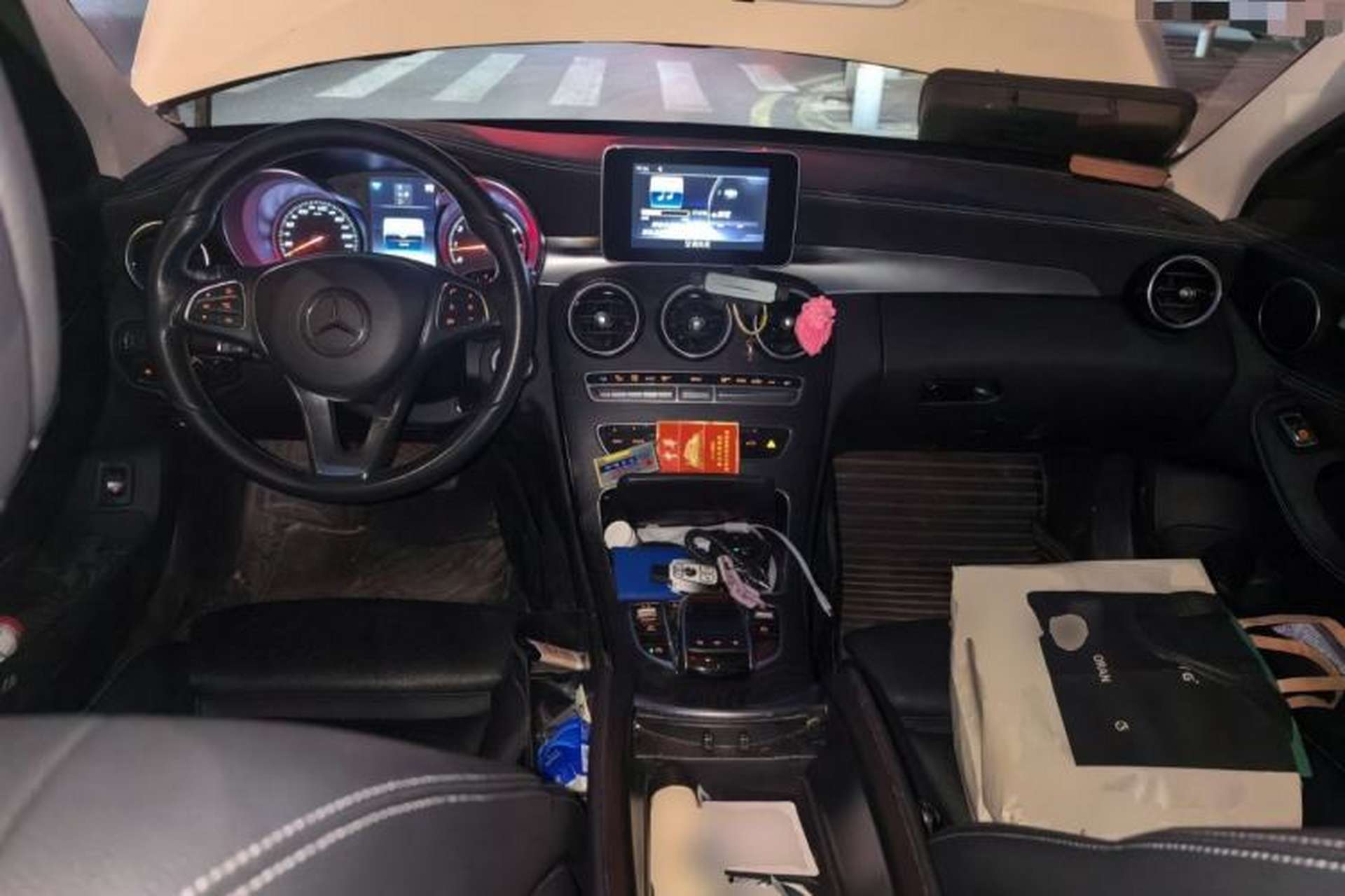Used Mercedes-Benz C-Class 2017 Facelift C 200 L Sport Edition Center Console