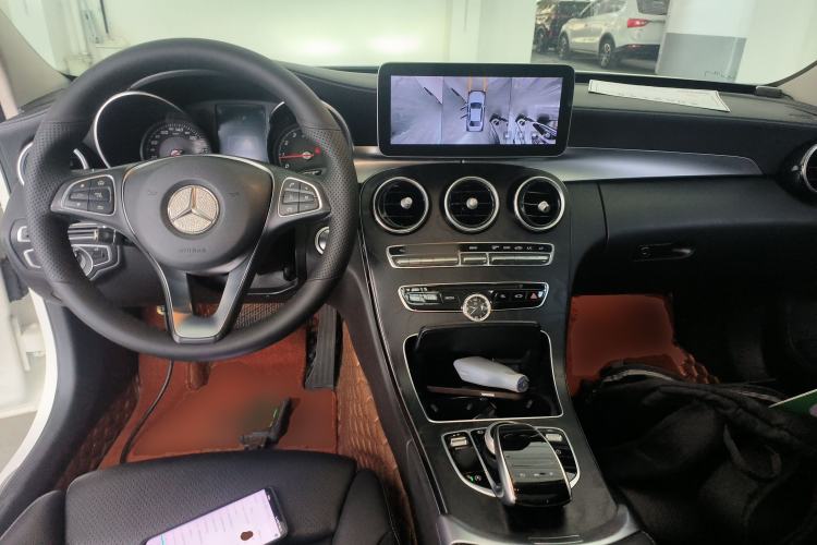 Used Mercedes-Benz C-Class 2017 Facelift C 200 L Sport Edition Center Console