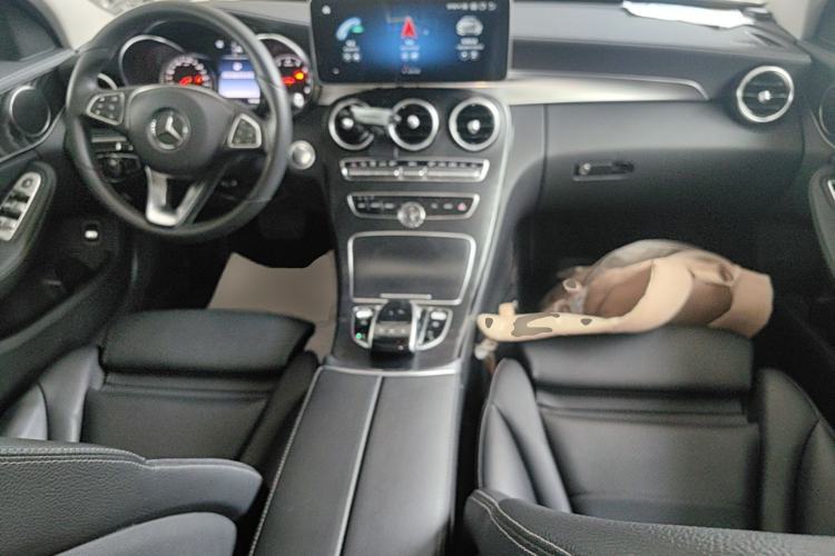 Used Mercedes-Benz C-Class 2017 C 200 L Sport Edition Center Console