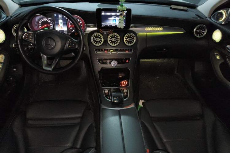 Used Mercedes-Benz C-Class 2017 Restyled C 180 L Fashion Edition Sport Version Center Console