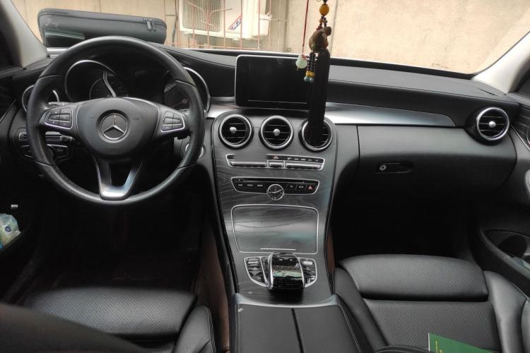 Used Mercedes-Benz C-Class 2017 Restyled C 180 L Fashion Edition Sport Version Center Console