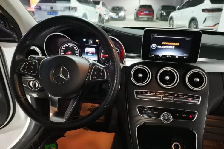 Used Mercedes-Benz C-Class 2017 Restyled C 180 L Fashion Edition Sport Version Center Console