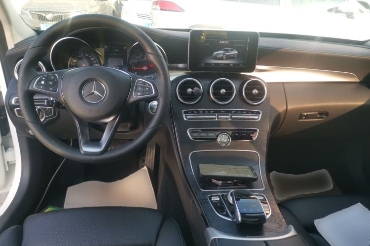 Used Mercedes-Benz C-Class 2017 C 180 L Sport Edition Center Console