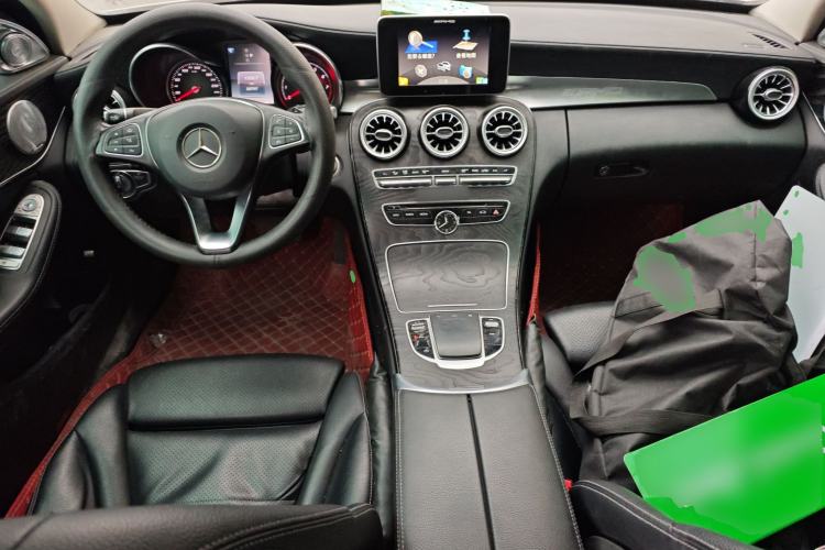 Used Mercedes-Benz C-Class 2017 Restyled C 180 L Fashion Edition Sport Version Center Console