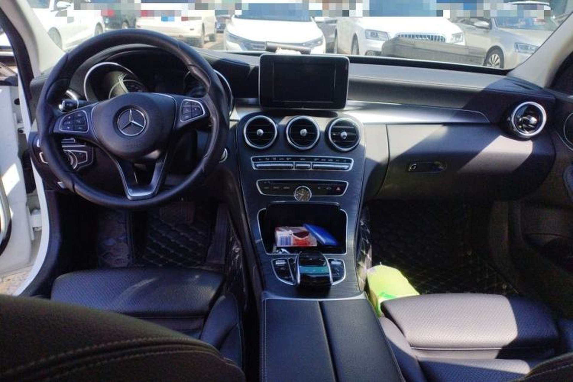 Used Mercedes-Benz C-Class 2017 Facelift C 200 L Sport Edition Center Console