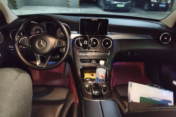 Used Mercedes-Benz C-Class 2017 Restyled C 200 Sport Edition Center Console