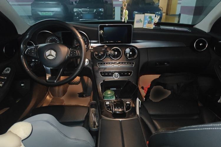 Used Mercedes-Benz C-Class 2017 Restyled C 180 L Fashion Edition Sport Version Center Console