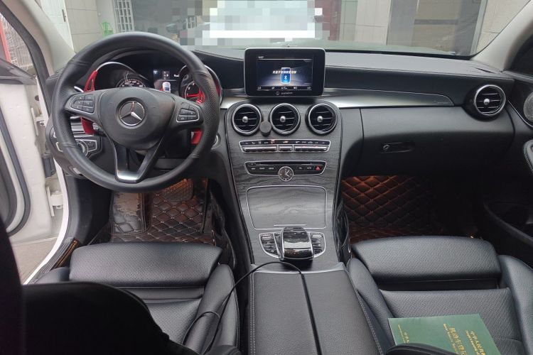 Used Mercedes-Benz C-Class 2017 Facelift C 200 L Sport Edition Center Console