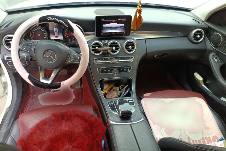 Used Mercedes-Benz C-Class 2017 Facelift C 200 Station Wagon Center Console