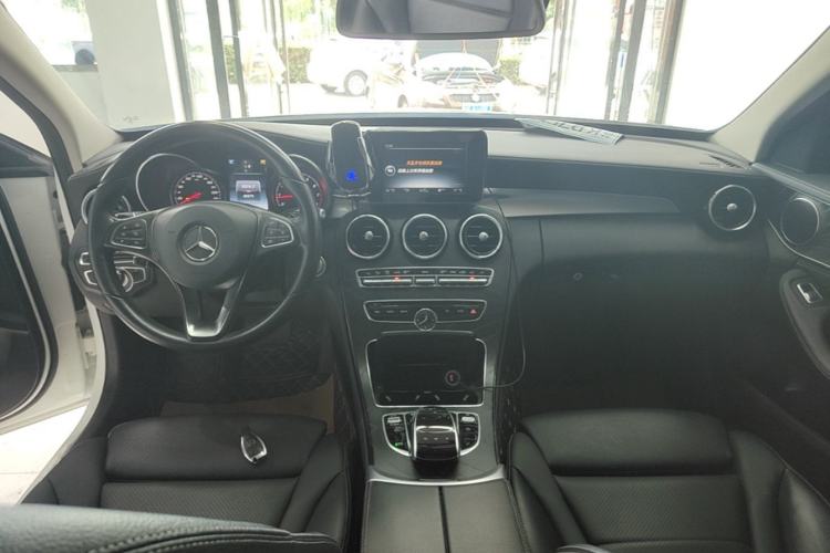 Used Mercedes-Benz C-Class 2017 Restyled C 180 L Fashion Edition Sport Version Center Console