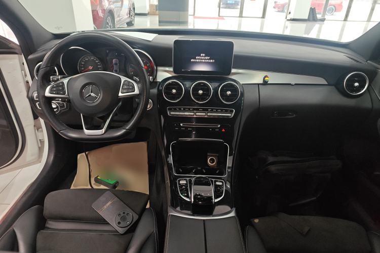Used Mercedes-Benz C-Class 2017 C 200 Sport Edition Center Console