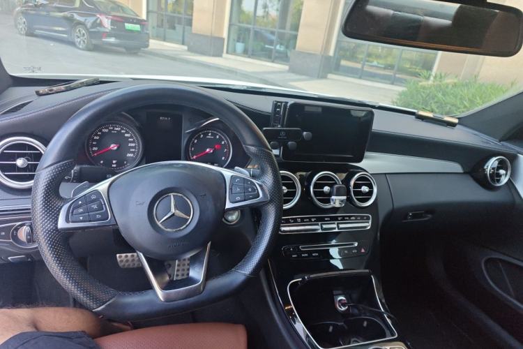 Used Mercedes-Benz C-Class 2017 Facelift C 200 Coupe Center Console