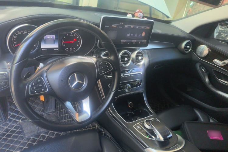 Used Mercedes-Benz C-Class 2017 Restyled C 180 L Fashion Edition Sport Version Center Console