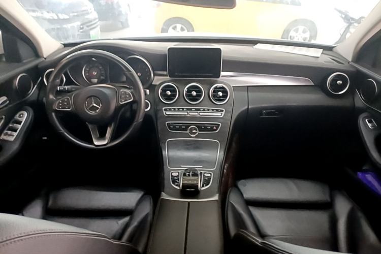 Used Mercedes-Benz C-Class 2017 C 180 L Sport Edition Center Console